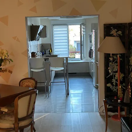 Апартаменты Charmant, Appartement, Parking Gratuit